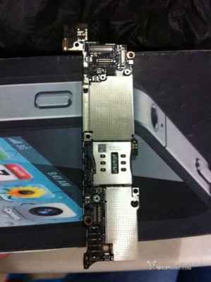 Apple iPhone 5: ecco la scheda madre