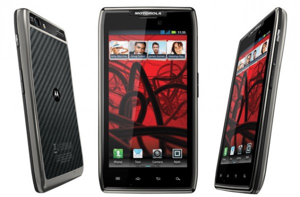 Motorola RAZR MAXX: ecco in video l'interfaccia di Android 4.0 ICS