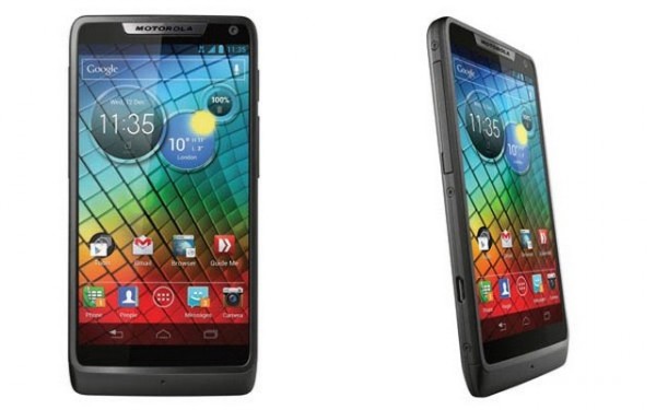 Motorola RAZR i: nuovo smartphone Android con processore Intel a 2 Ghz