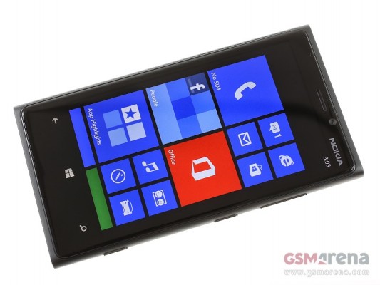 Nokia Lumia 920: video recensione del nuovo smartphone Windows Phone 8