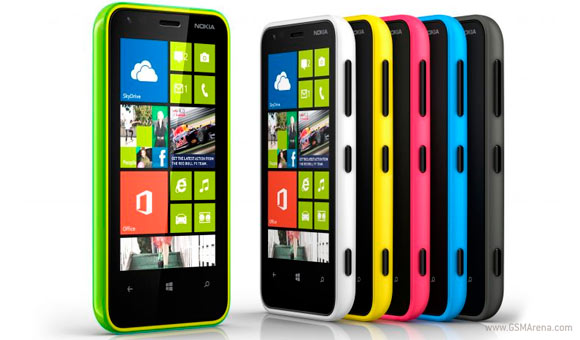 Nokia Lumia 620: nuovo Windows Phone 8 per la fascia media