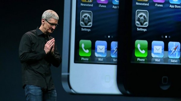 Tim Cook: Apple non segue la moda dei display da 5 pollici