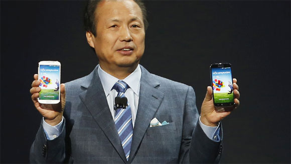 CEO di Samsung Mobile: il Galaxy S4 continua a vendere bene