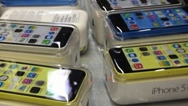 I primi modelli di iPhone 5S e iPhone 5C arrivano negli USA