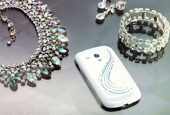 Samsung Galaxy S3 Mini: in uscita la versione Crystal Edition con cristalli Swarovski