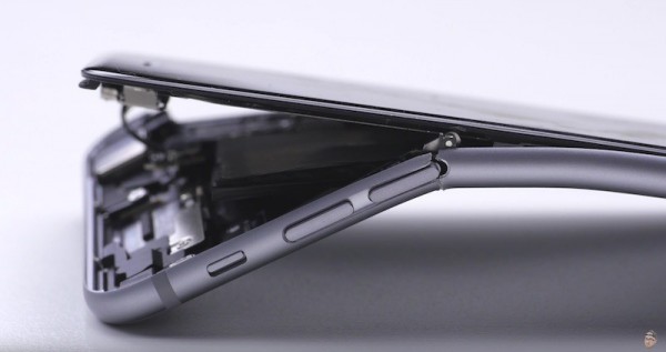 Apple iPhone 6S: niente più "BendGate"