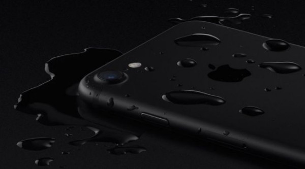 iphone-7-waterproof
